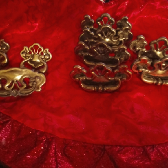 Vintage brass French American Dresser pulls - Picture 4 of 16